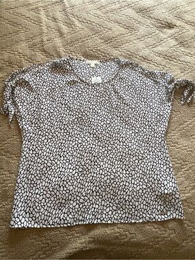 Michael Kors Black and White Pebble-Print Tie-Sleeve Top